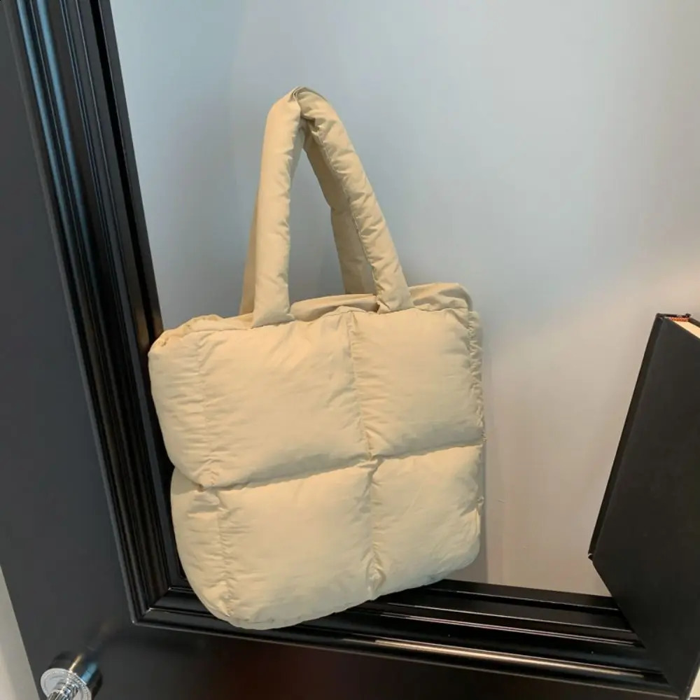 Fashion Nylon Space Cotton Handbag Solid Color Padded Cloud Tote Bag Square Large Capacity Puffy Shoulder Bag Daily 241227