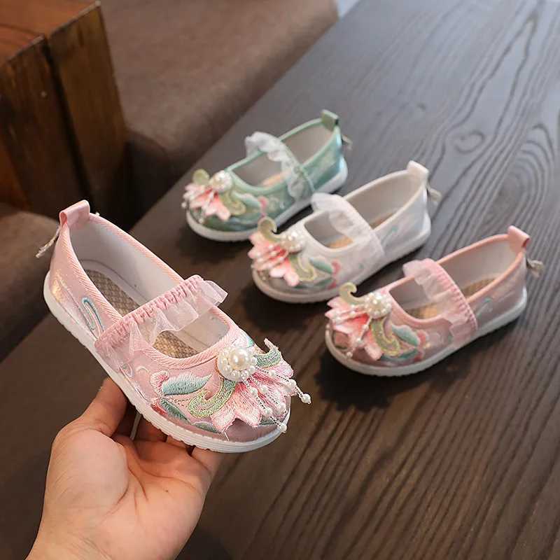 Girls Apartment Embroidered Clothing Childrens Shoes Girls Baby Shoes Chinese Sled Hanfu Festival Par Princess Shoes W241228