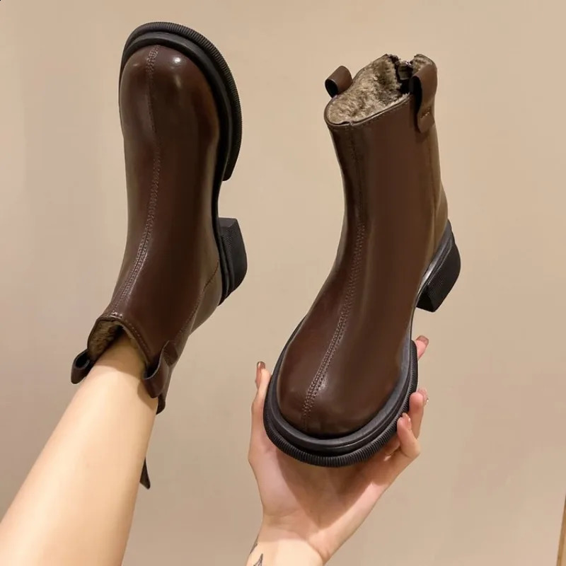 Women Ankle Boots Fashion Female Square Heel Low-Heel Shoes Lady Boots Leather Woman Low-heel Keep Warm Ankle Boots Q109 241227