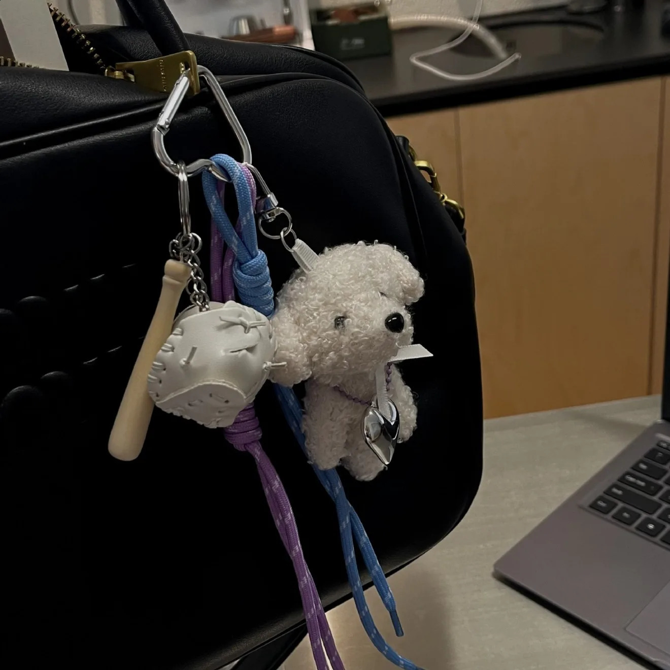 Chain with baseball Plush dog Original ed Key Decor Sporty Style Bag Pendant Casual Cool Trendy Fashion Accessories Keys 241227