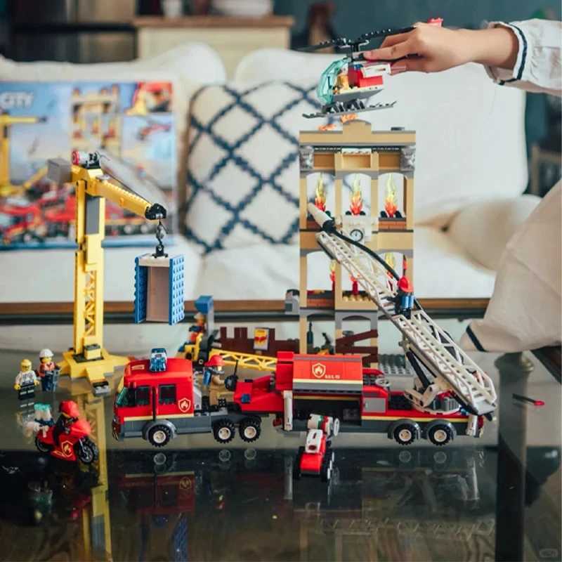 Free shipping 943pcs models city series 60216 Downtown Fire Brigade Building Blocks Bricks birthday gift christmas Toys Decorative ornaments