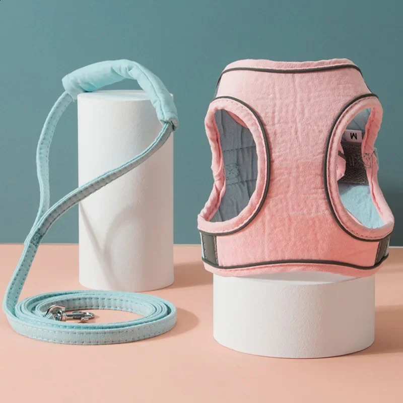 Cat Harness Leash Set for Chihuahua Accessories Dog Cat Vest Pug Leashes Walking Tools Walk Out Leads Products 241227