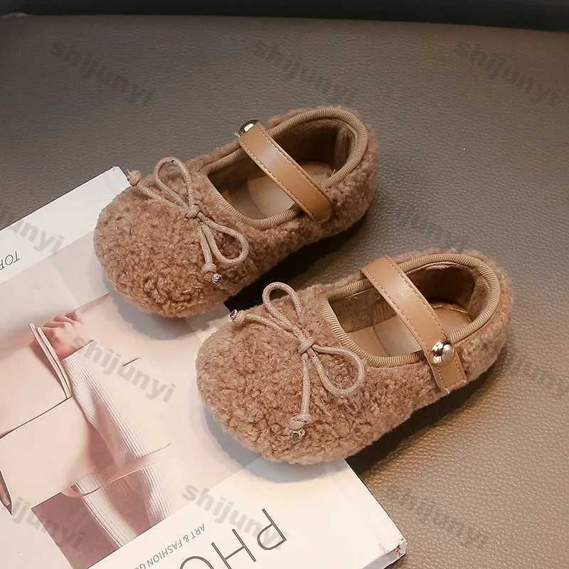 Girls flat casual cotton shoes winter girls baby cotton shoes childrens plush anti slip childrens soft anti slip princess plush shoes W241228