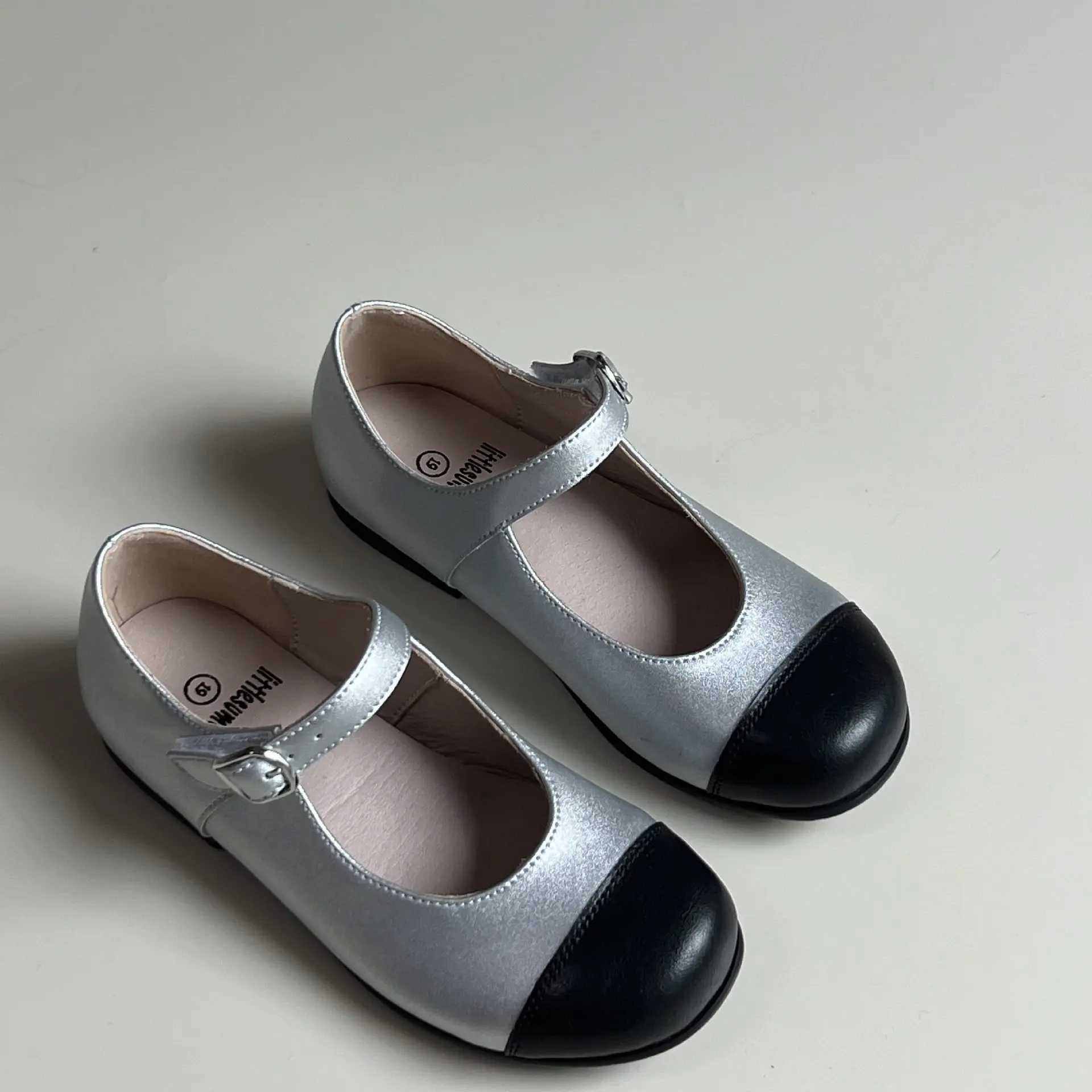 Authentic leather childrens apartment fashionable Mary Jane girls casual shoes high curve cowhide mixed color childrens dance shoes W241228