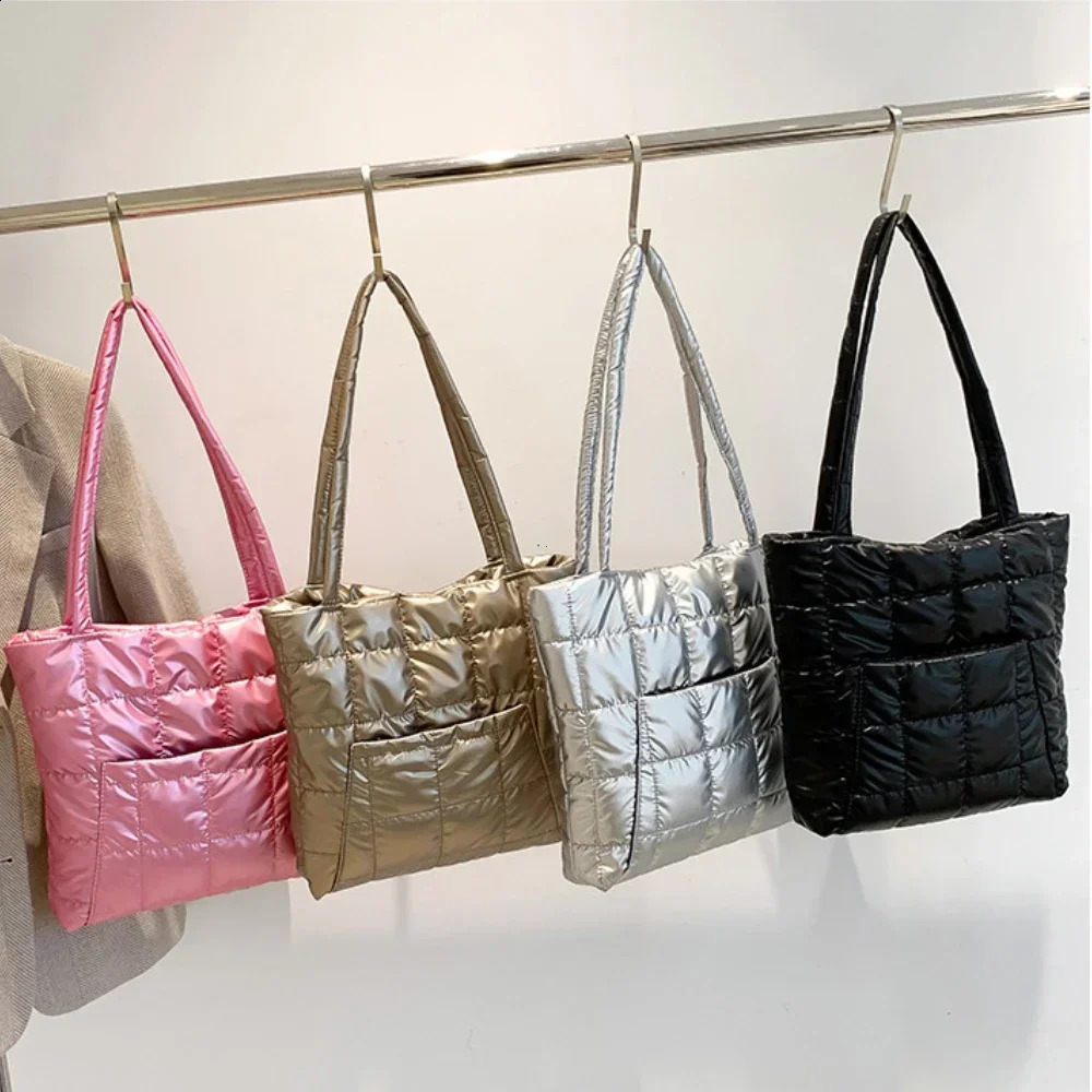 Female Creative Puffer Tote Bag Trendy Soft Down Cotton Padded Shoulder Bag Lightweight Pillow Shopper Bag for Autumn and Winter 241227