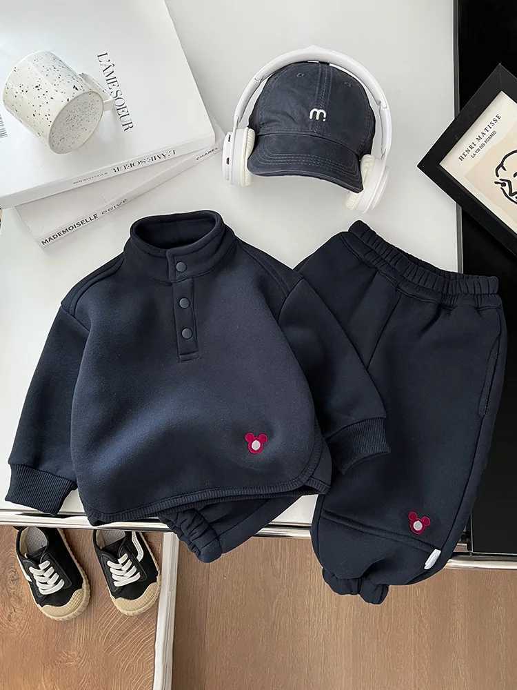 2024 Winter New Baby Boys Fleece Sweatshirt + Sweat Pants 2pcs Suit Infant Plus Velvet Thick Clothes Set Toddler Warm Outfits X241228