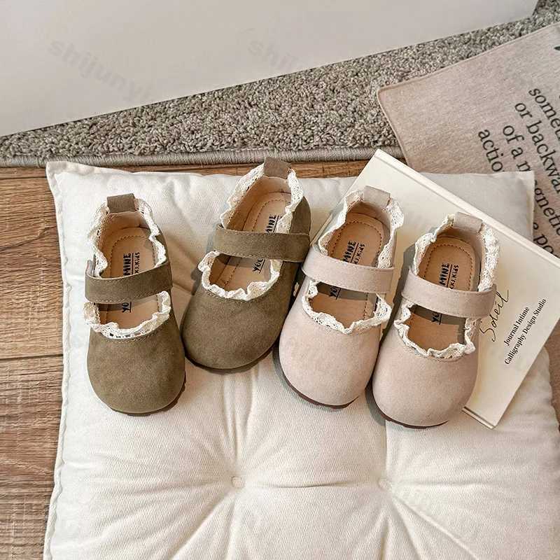 Princess Girls Shoes Childrens Flat Shoes Comfortable Suede Patent Leather Childrens Soft Bottom Mary Jane Shoes W241228