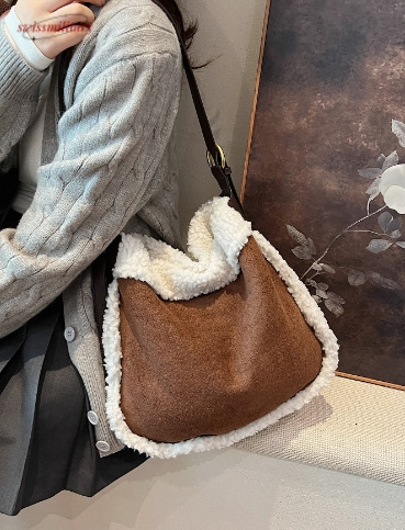 Cross border new large capacity fashionable retro fur single shoulder women's bag, high-end and versatile crossbody plush armpit bag swissmilitar