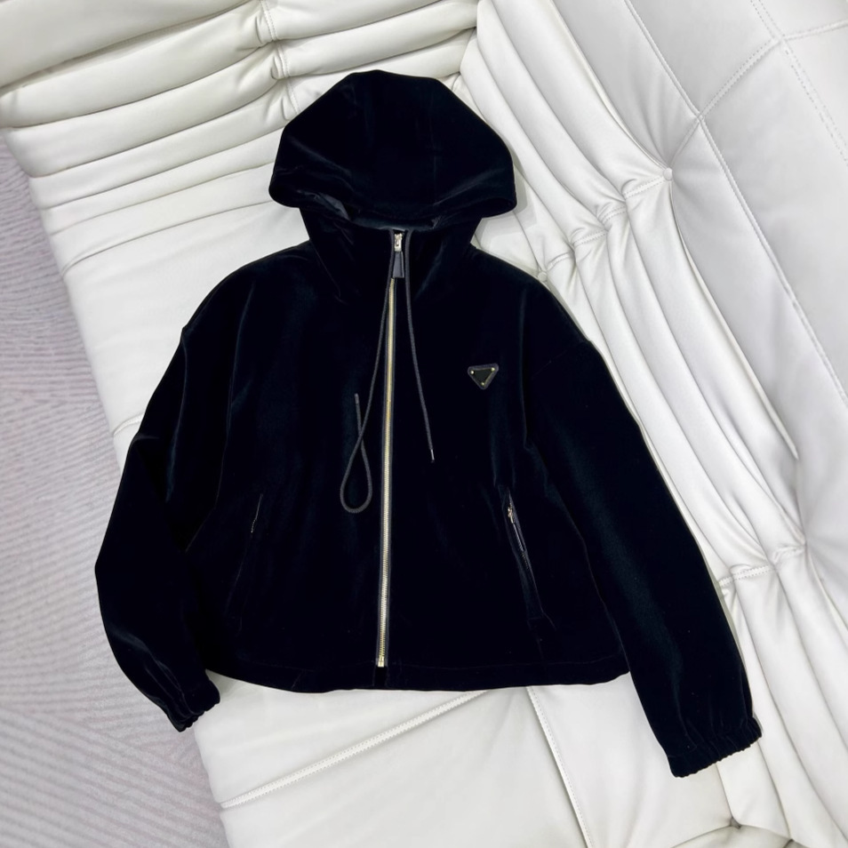 Triangle Autumn And Winter New Item Chest Logo Decoration Hooded Zipper Velvet Jacket 41017
