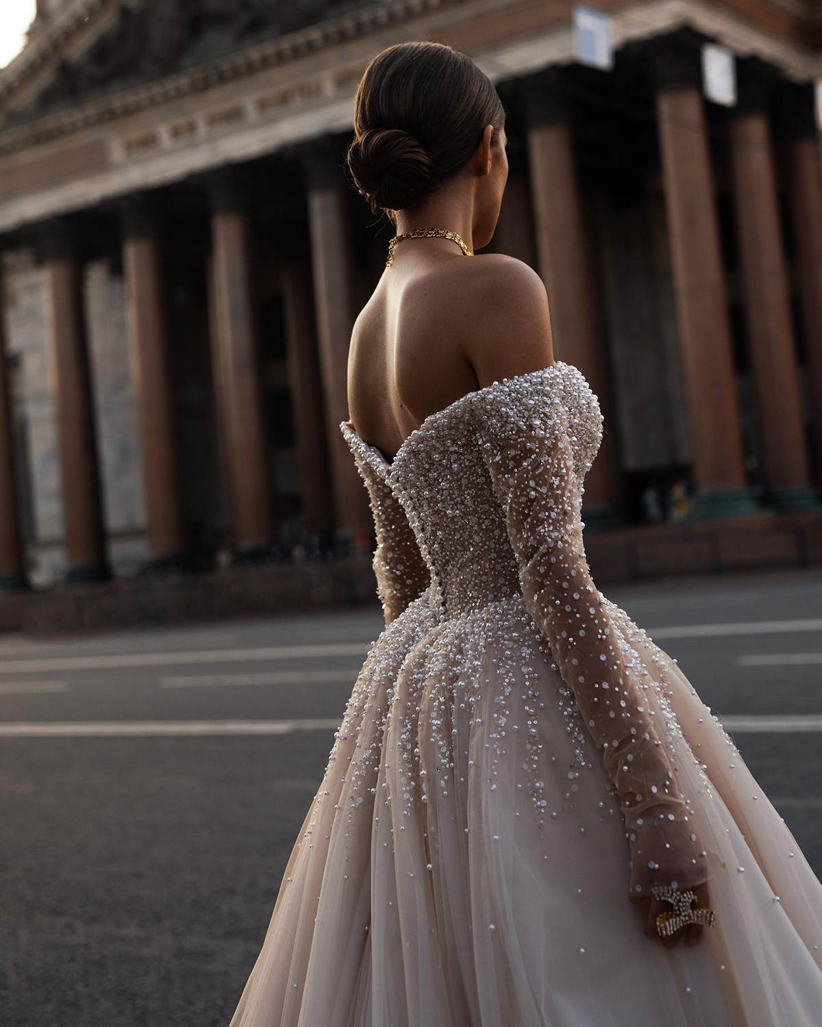 2025 Shining A-Line Wedding Dresses Lace Strapless Sleeveles Appliques Beaded Lace Up Custom Made Pearl Sweep train Bridal Dress Vestidos De Novia