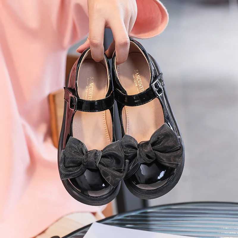 Girls leather shoes 2023 spring/summer new item childrens black soft soled princess bow British sled casual shoes W241228