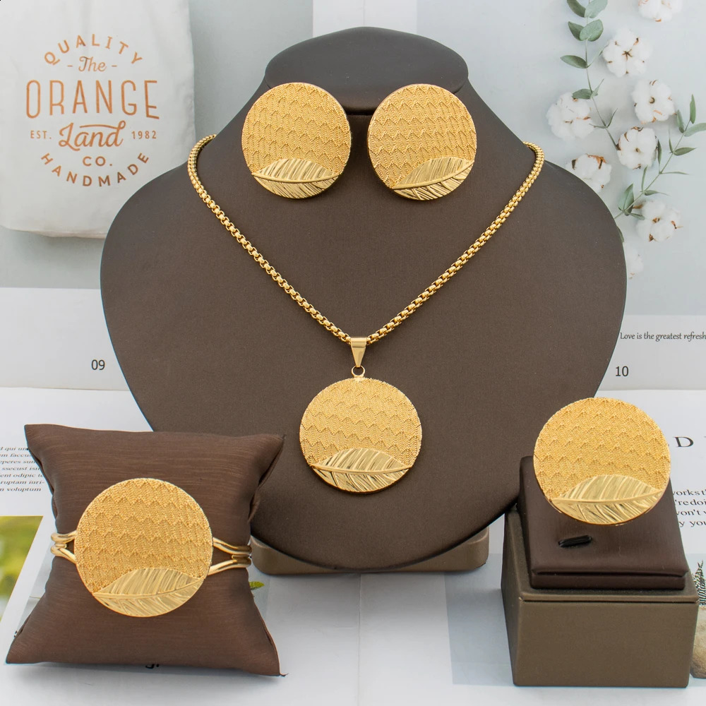 Itlaian Gold Color Jewelry Set For Women Necklace Earring Bangle Ring 4Pcs Set Wedding Gift Daily Wear Creative Trend Jewelry 241226