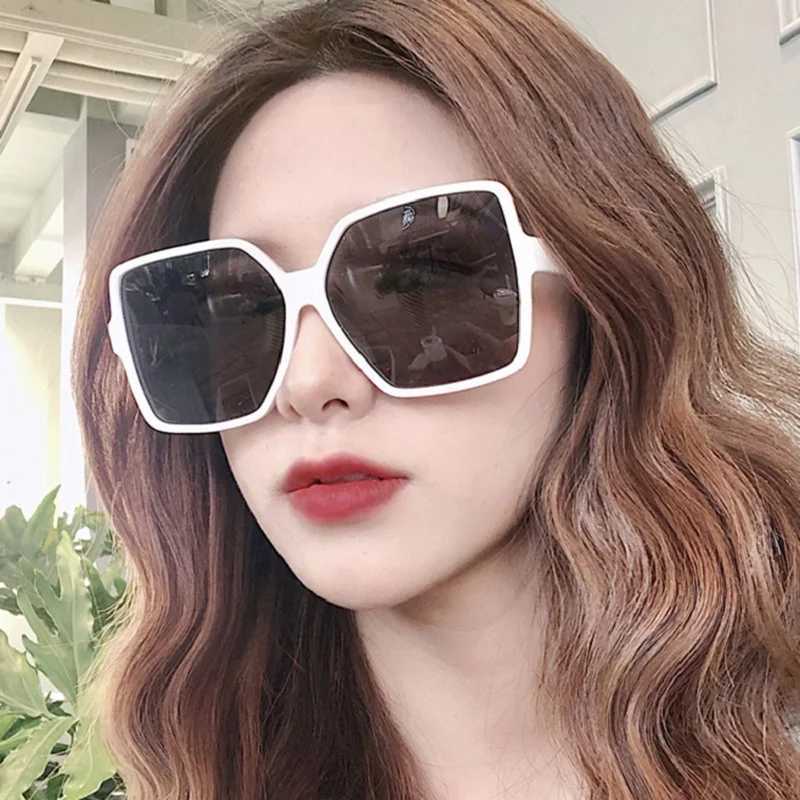 Fashion Women Oversize Sunglasses Gradient Plastic Brand Designer Female Sun Glasses Uv400XJ241228