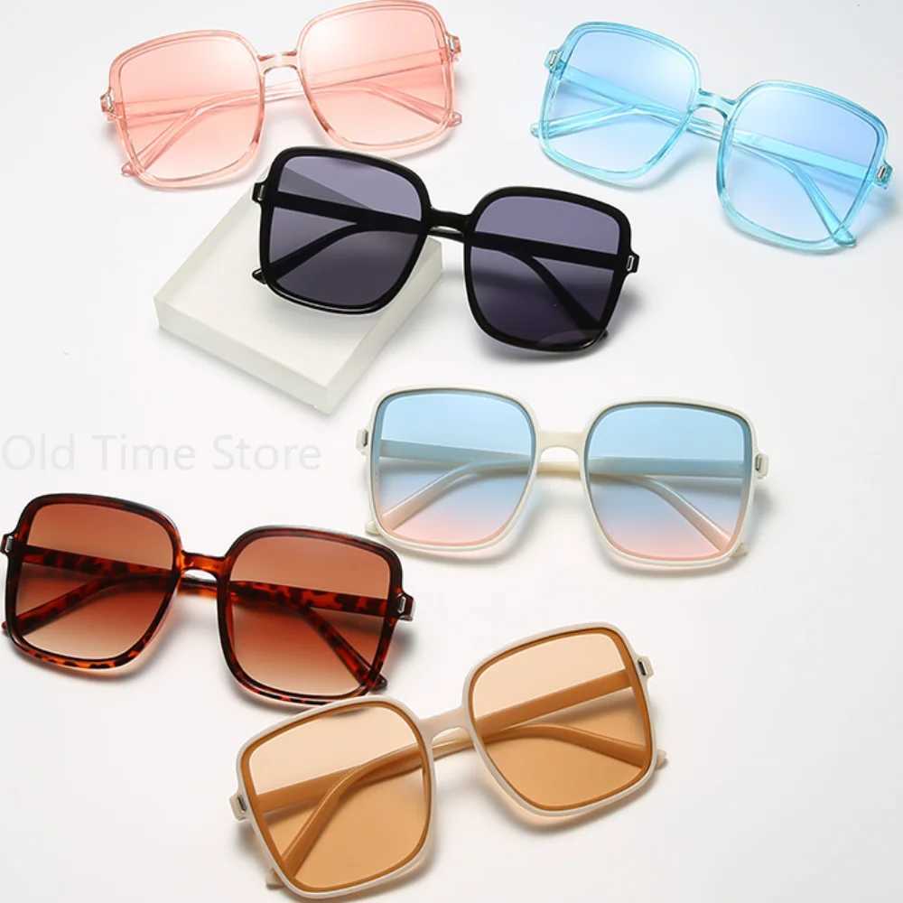 Retro Big Square Frame Sunglasses Woman Vintage Gradient Sun Glasses Female Clear Lens Black White Summer Oculos De Sol GlassesXJ241228