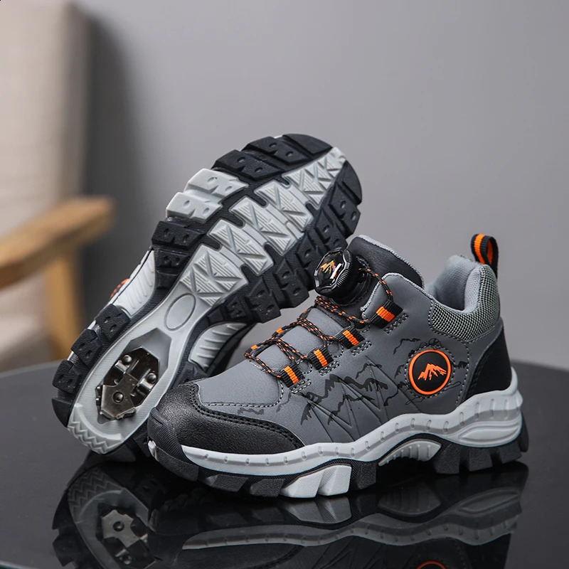 Steel Claw Warm Household Plus Fleece Non-slip Snow Boots Winter Cotton Shoes Thickened Hiking Shoes for Children 241228