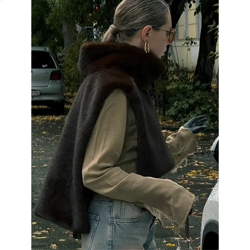 2024 Winter Solid Faux Fur Vest For Women Sleeveless High Collar Thickened Warm Jackets Female Street Allmatch Outwear 241223