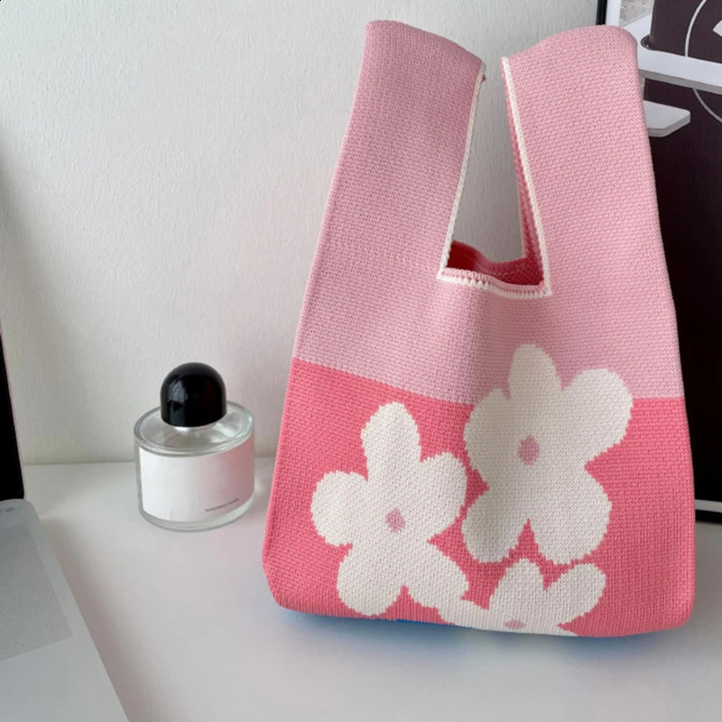 Women Mini Knot Wrist Bag Fashion Handmade Knitted Portable Bucket Phone Bags Large Capacity Autumn Winter Handbags 241227