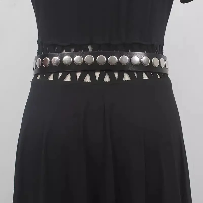Womens Runway Fashion Black Genuine Leather Rivet Cummerbunds Female Dress Corsets Waistband Belts Decoration Wide Belt R925 241227