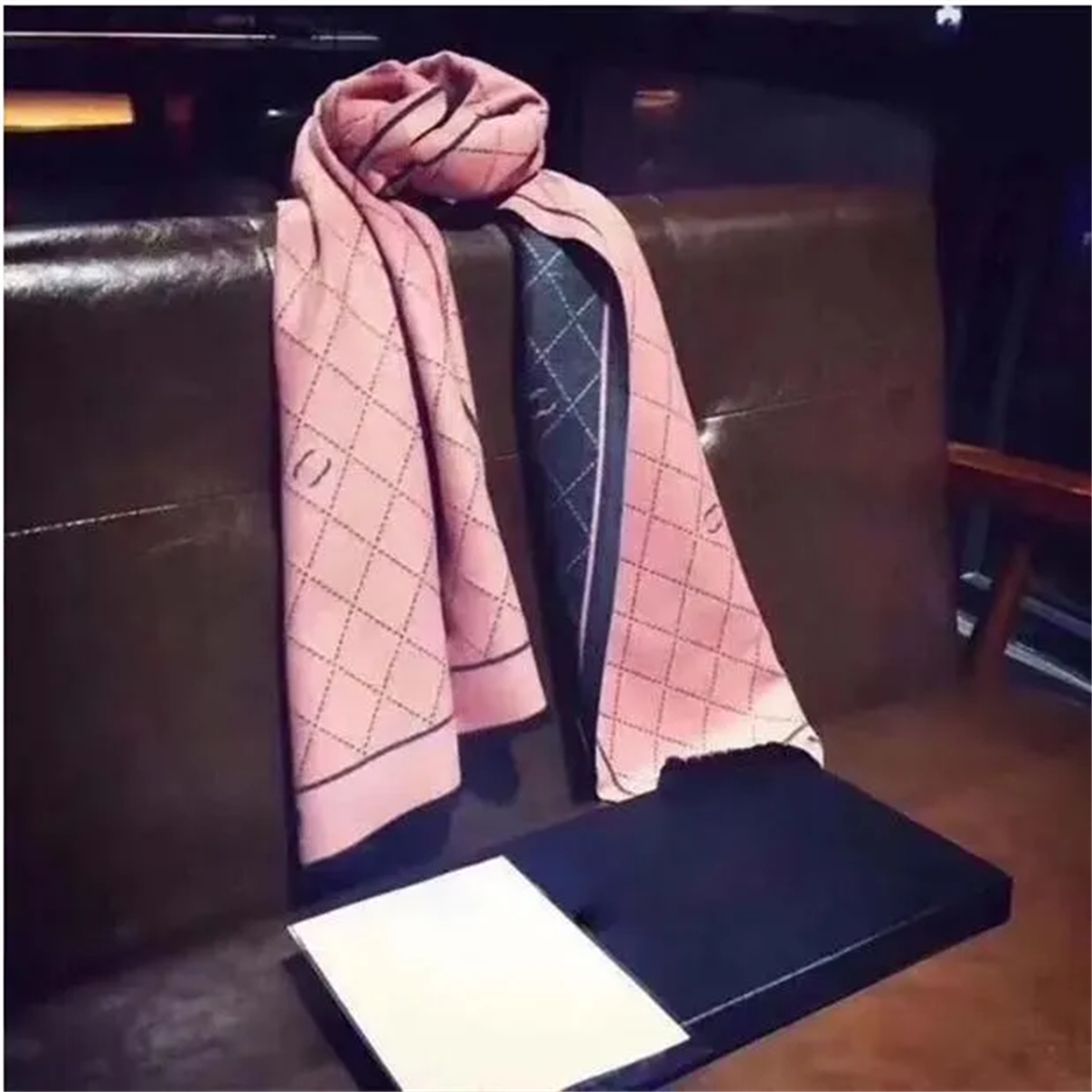 Classic Designer Scarf Womens Winter Warm Thick Scarf Cashmere Wool Double Sided Dual Purpose Trendy Letter Jacquard Long Double Side Color Designers Lady Scarves