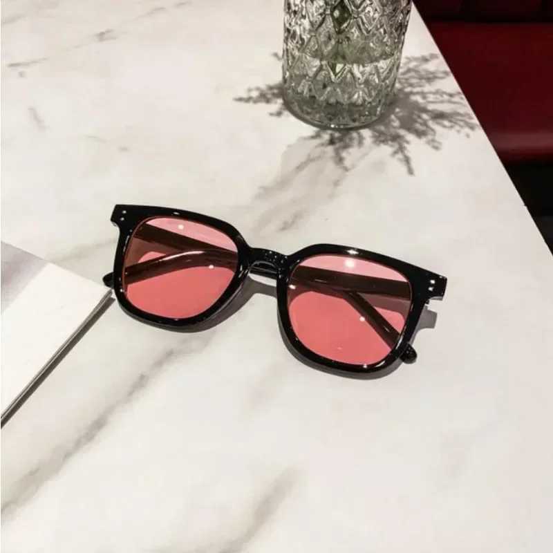 New Ins Style Retro Square Sunglasses Fashion Personality Trend Simple Glasses Men and Women The SameXJ241228