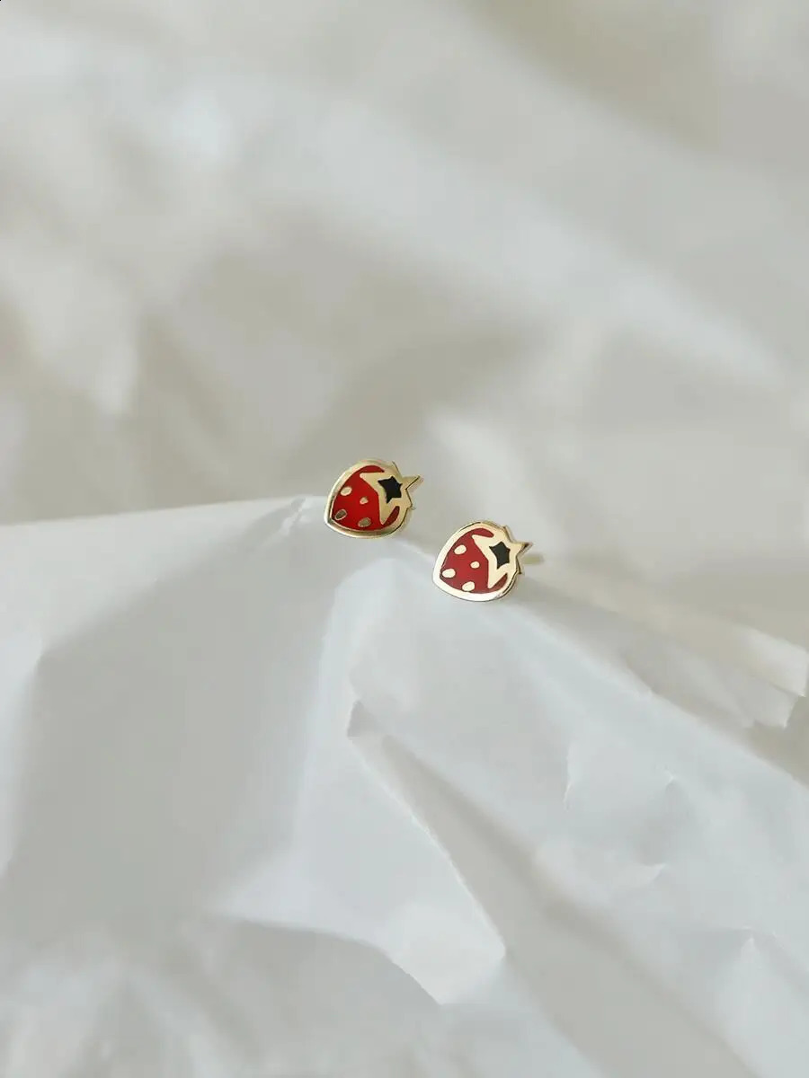 GOLDtutu Pure 9K Gold Earrings Lovely Red Strawberry Mini Japanese and Korean Fruit Earbone Fine kj475 241226
