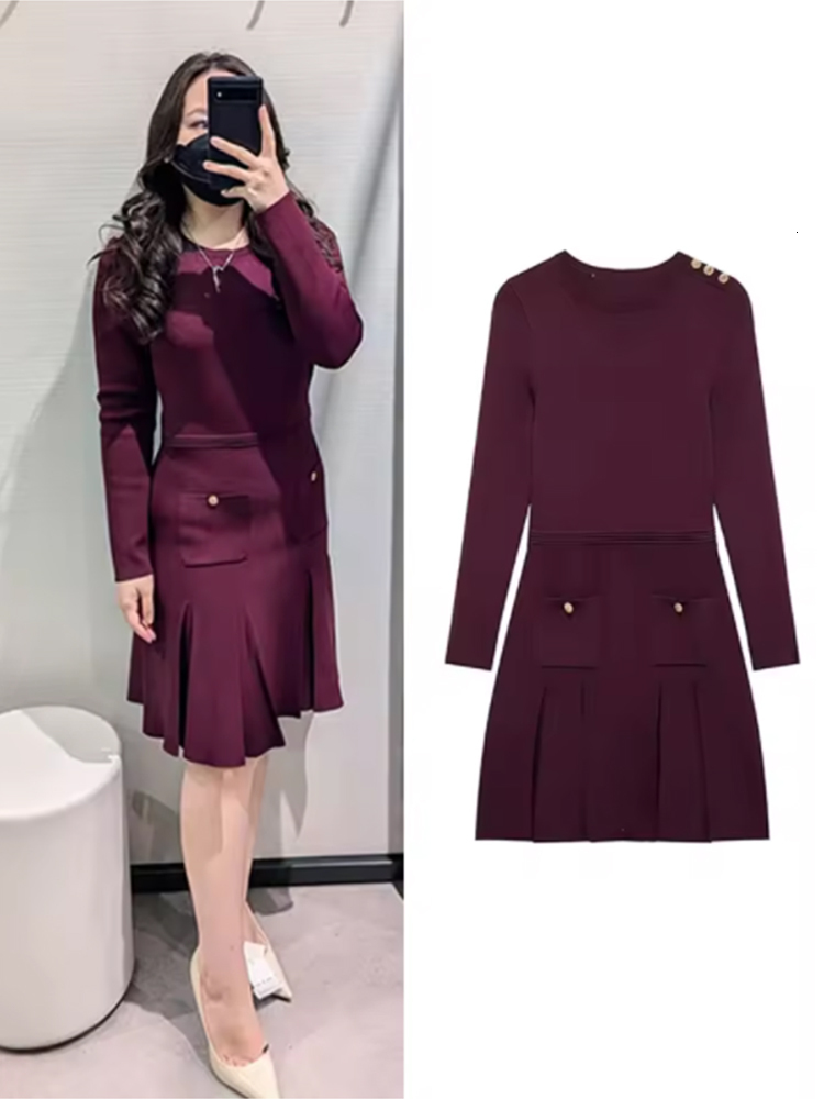 Casual Knitted Dress Women O-Neck Full Sleeves Buttons Pleated Mini Dresses Female 2025 Early Spring Fashion Knitting Lady Robes