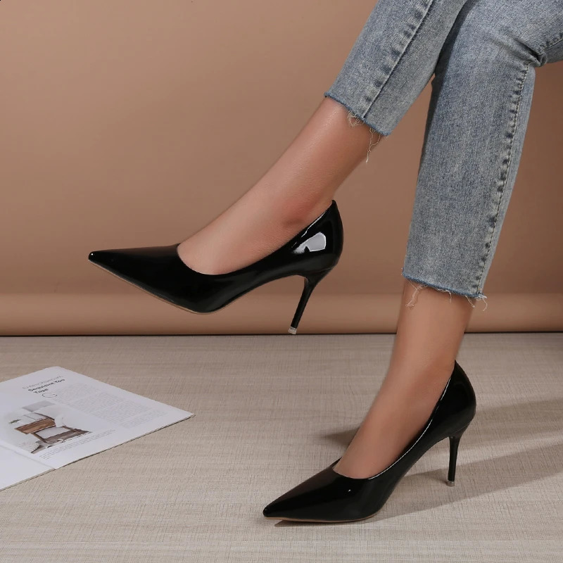 Shoes Woman Trend Summer Red Heels Elegant Woman Black Heeled Pointed Toe Pumps Dress Leather Ladies Shoe 241228