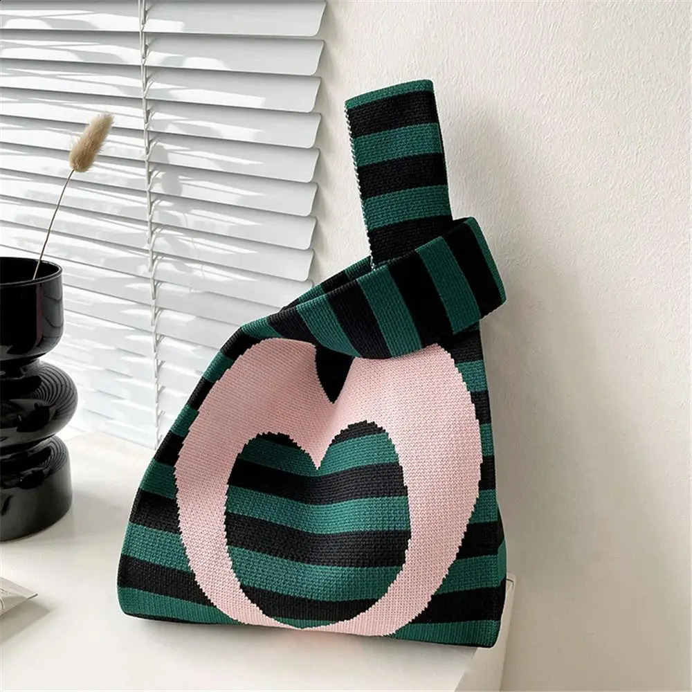 Love Striped Handmade Knitted Handbag Minimalist Korean Women Mini Knot Wrist Bag Tote Student Reusable Shopping Bags 241227