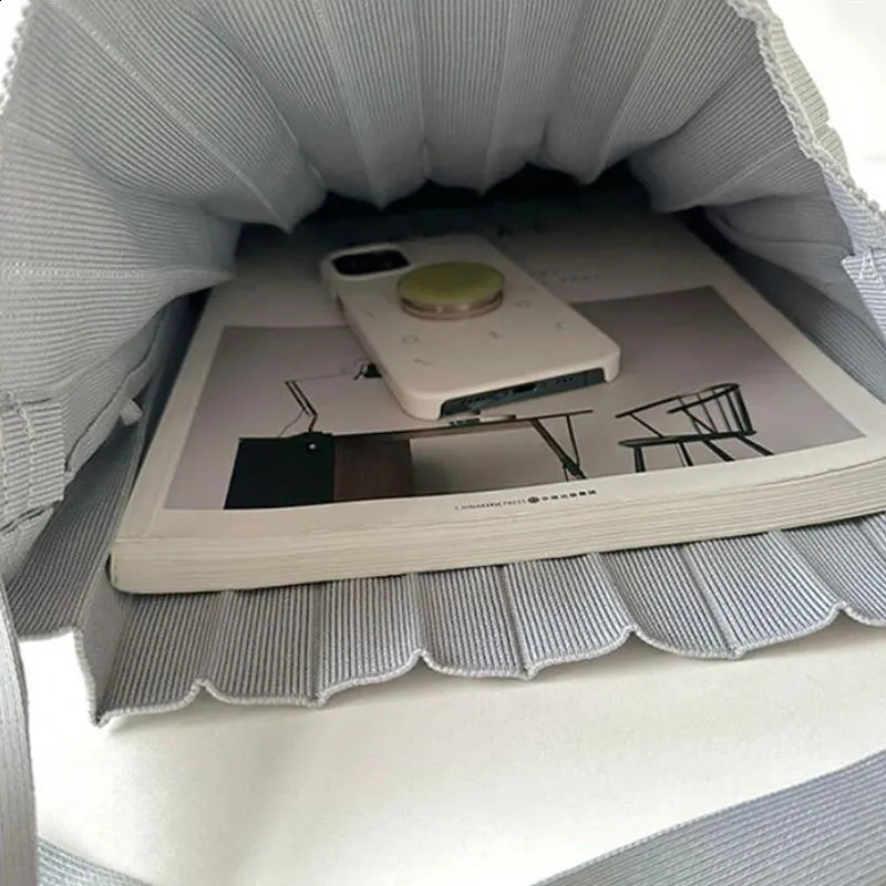 Large Capacity Womens Knit Handbag Korean Fashion Pleated bag Shoulder Shopping Bag Foldable Reusable Portable Bag 241227