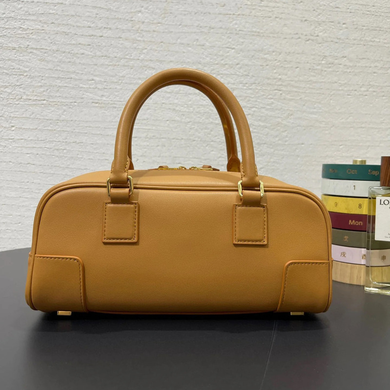 First-Layer Cowhide Boston Handbag 2025 New High-Quality Lock Pendant Pillow Genuine Leather Retro Shoulder Crossbody Bag