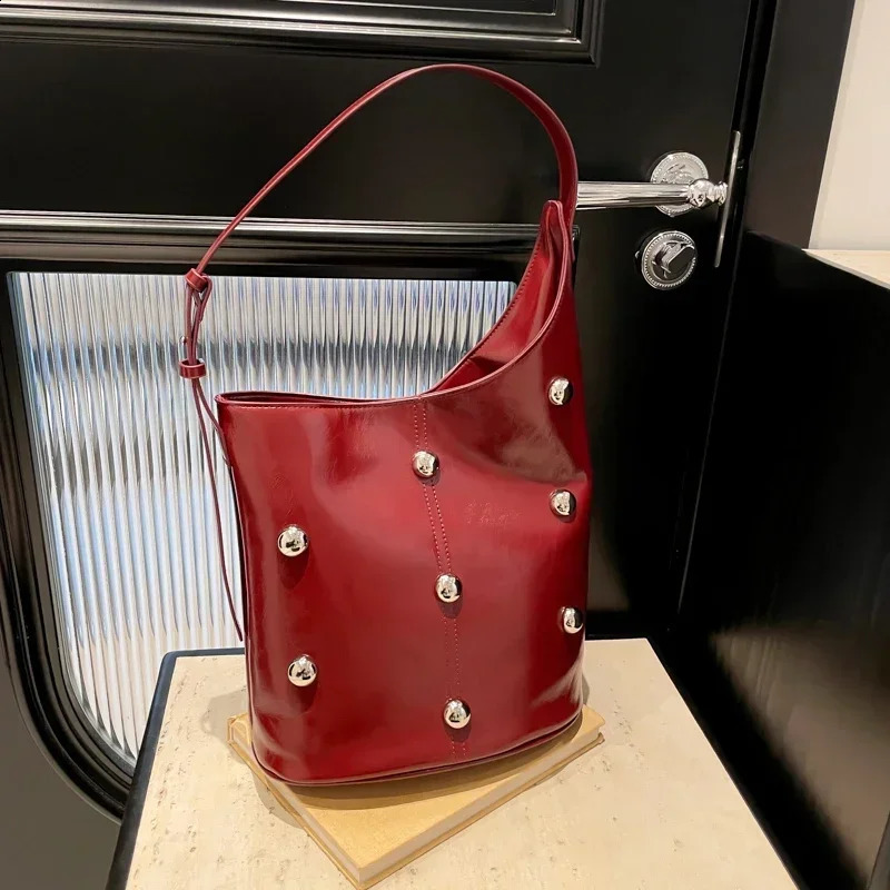 Solid Color Rivet PU 2025 High Quality Bucket Shoulder Bag Buckle Fashion Crossbody Bag Soft Versatile Simple Handbag 241228