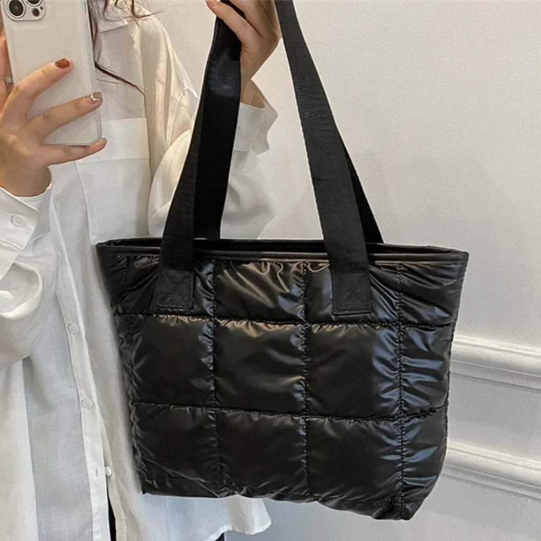 Winter Space Cotton Shoulder Bag Quilted Padded Womens Underarm Bag Large Capacity Solid Handbag Ladies Feather Armpit Bag 241227