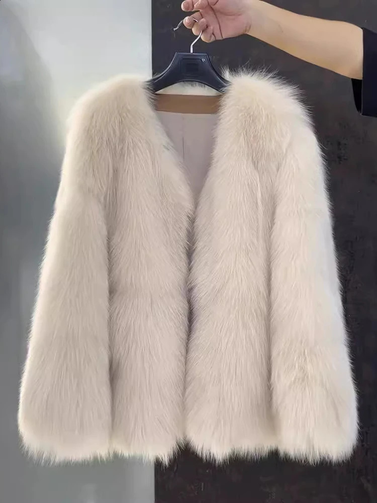 LRGQ Fashion Faux Fur Jacket For Women Vneck Loose Long Sleeves Plush Thick Coat Winter 2024 19ZZ1670 241223