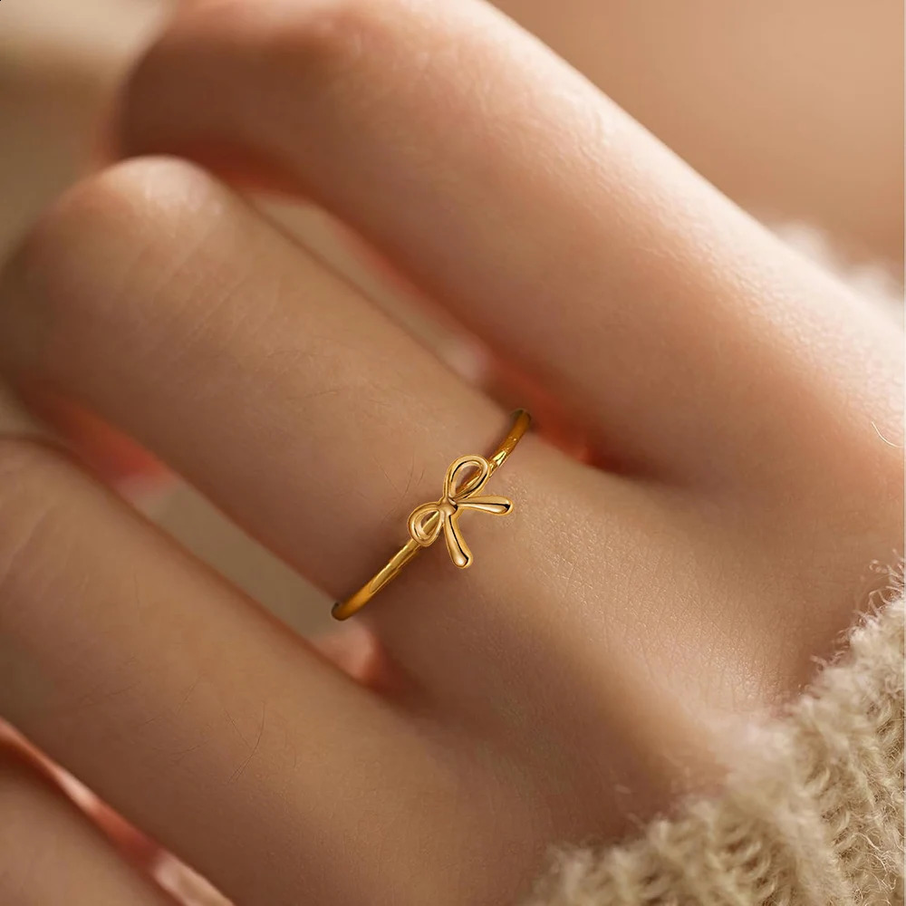 Dainty Gold Plated Bow Rings for Women Mother Daughter Friendship Ribbon Knot Ring Aesthetic Bowknot Wedding Bands Jewelry Gift 241225