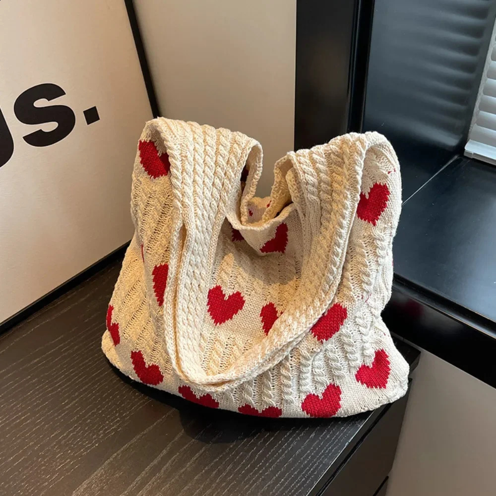 Fashion Casual Knitted Winter Womens Bags Female Large Capacity Versatile Heart-Shaped Simple Handbag Shoulder 241227