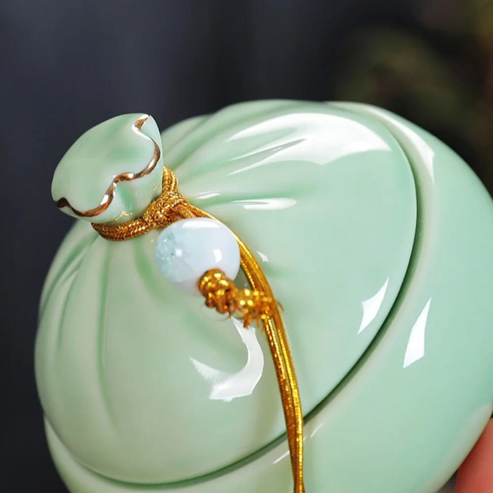 Ceramic Pet Urns Cremation Personalised Cat and Dog Souvenirs Burial Urns for Ashes Memorials Funerary Pet Ash Reliquaries 241225