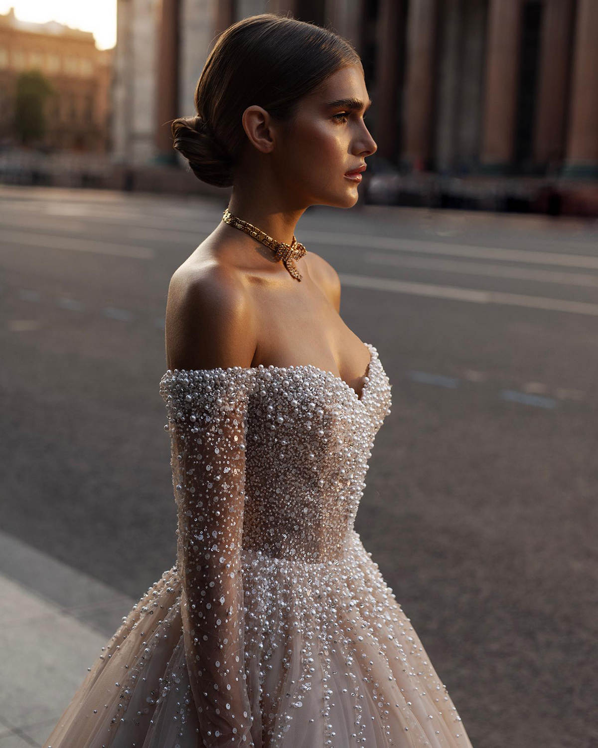 2025 Shining A-Line Wedding Dresses Lace Strapless Sleeveles Appliques Beaded Lace Up Custom Made Pearl Sweep train Bridal Dress Vestidos De Novia