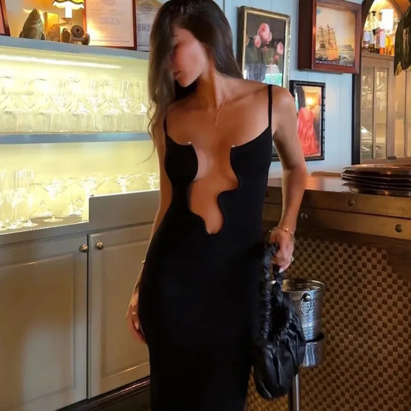 Elegant Solid Color Irregular V Neck Maxi Dress Sexy Sleeveless Backless Pleated Hem Resort Tank Top 2025 Womens Evening Dress 241220