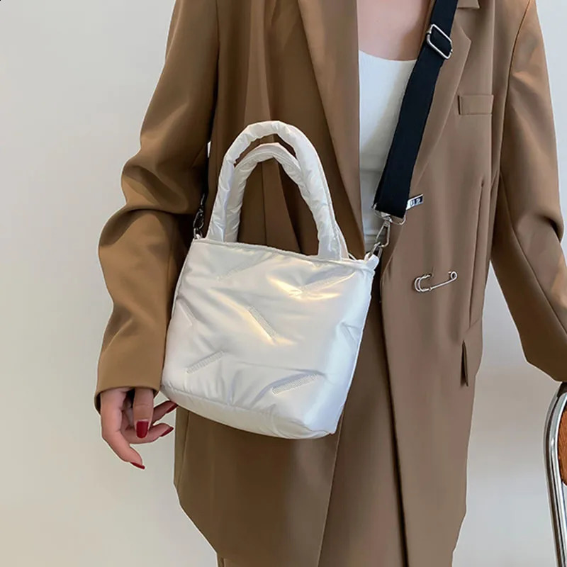 Winter Space cotton Shoulder Bag For Woman Handbags High quality Fashion Down Bags Sense of y ner Ladies Crossbody 241227