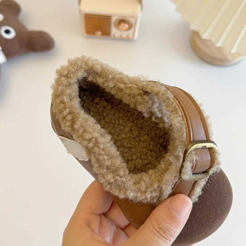 Winter Solid Preschool Girls Apartment Shoes PU Plush Warm Childrens Winter Shoes Shallow Hook Loop Soft Childrens Mary Jens W241228