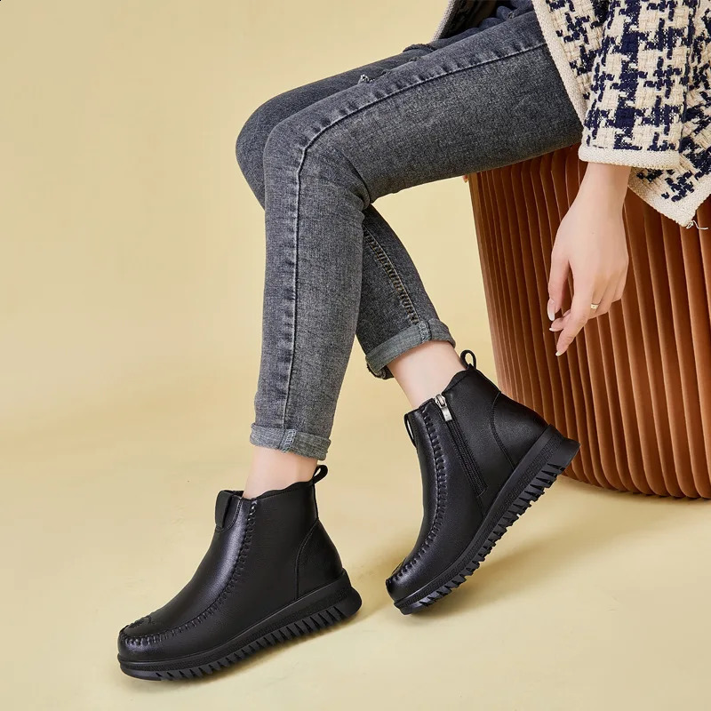 Boots female winter Large Size drop Nonslip Womens Snow Genuine Leather Warm Wool Women Ankle 241223