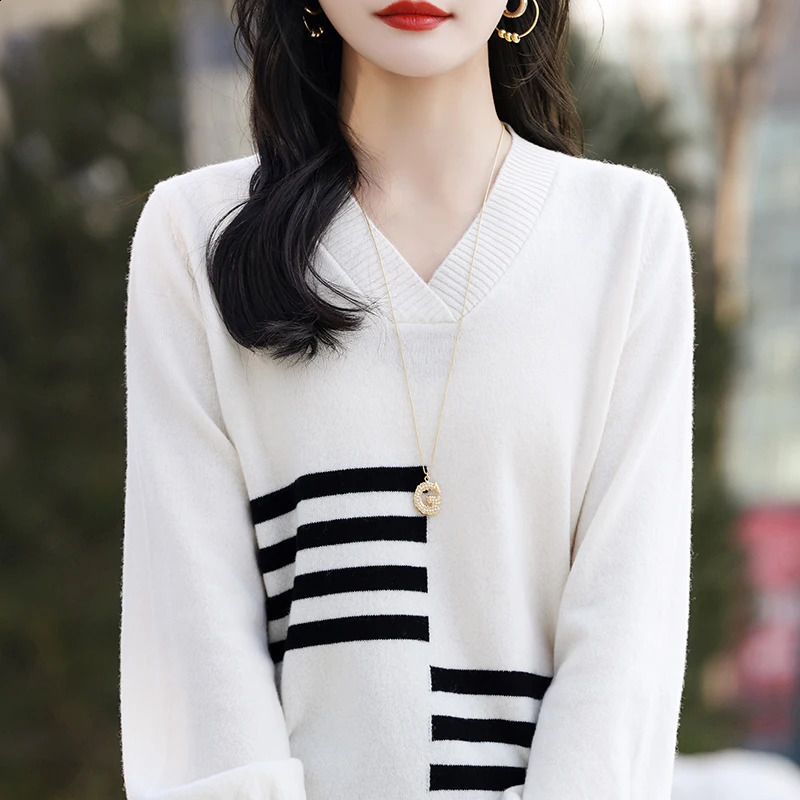 Horizontal strip FallWinter 100 Merino wool cashmere pullover Womens Vneck warm bottom knit shirt top 241223