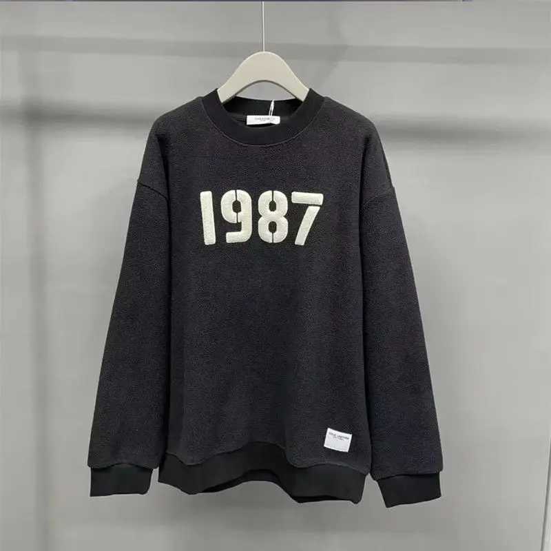 Mens Clothing Black Hoodieless Top Loose Pullover Sweatshirts For Man Fleeced Tee Harajuku Fashion New Sale Aesthetic Fashion F X241228