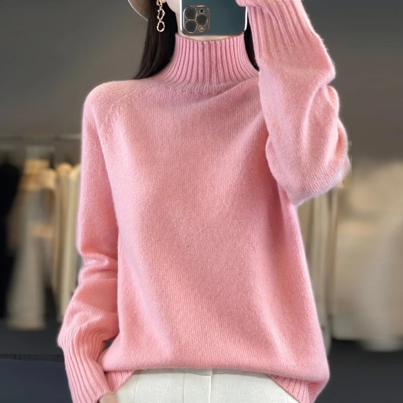 2024 AutumnWinter Fashionable Knitted Half High Neck Side Vertical Pattern Slimming Woolen Sweater 241223