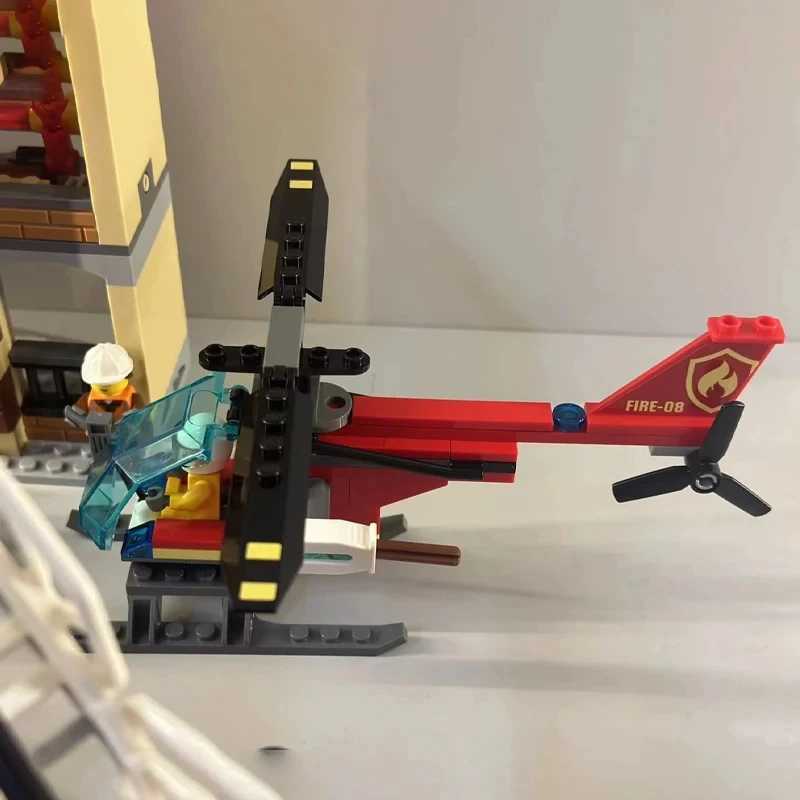 Free shipping 943pcs models city series 60216 Downtown Fire Brigade Building Blocks Bricks birthday gift christmas Toys Decorative ornaments
