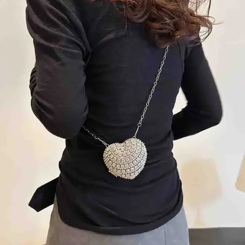 Mini Diamond Inlay Heart Shape Crystal Clutch Purse Stones Evening Wedding Party Shoulder Bag Handle Rhinestone Handbags 241227