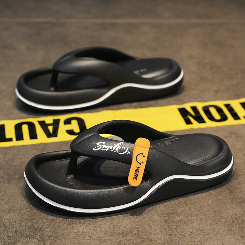Men Slippers Flat Bottom Summer Outdoor Seaside Beach Wear Plus Size Flip-flops Versatile Triple Black White Khaki Free shipping