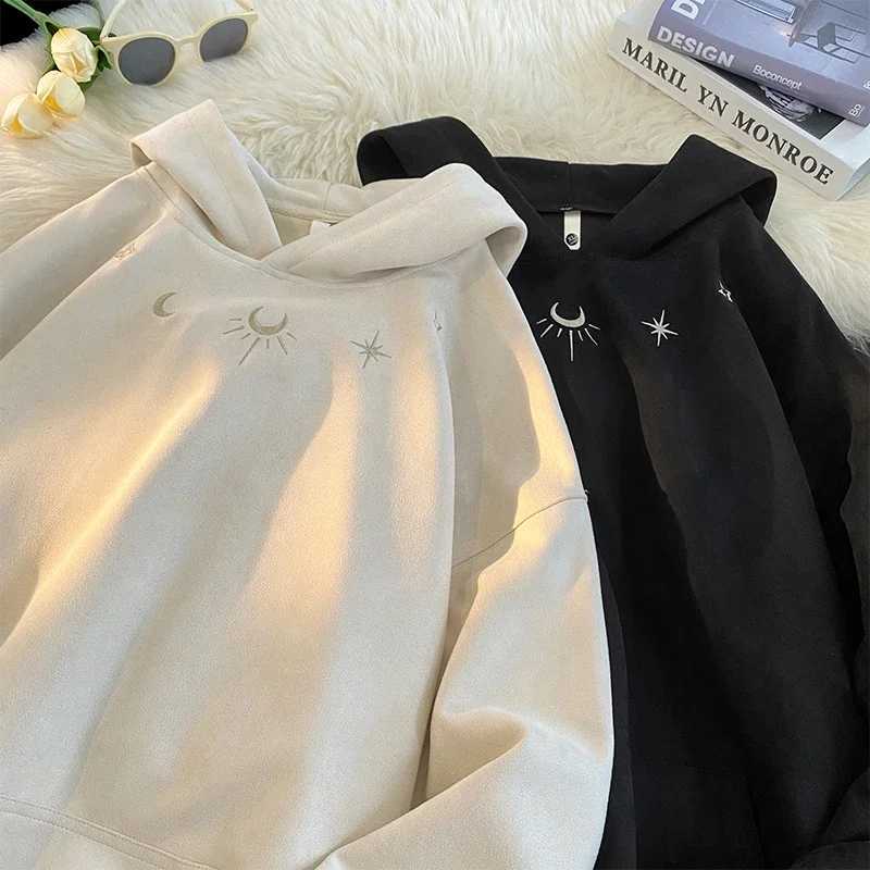 New Suede Sweatshirt Men Retro Street Loose Hoodie Embroidery Pattern Gothic Style Hooded Sweatshirt Autumn Male Sweatshirts X241228