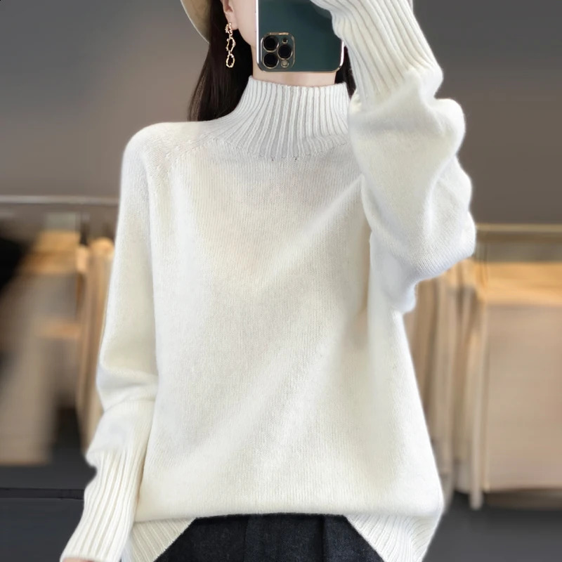 2024 AutumnWinter Fashionable Knitted Half High Neck Side Vertical Pattern Slimming Woolen Sweater 241223