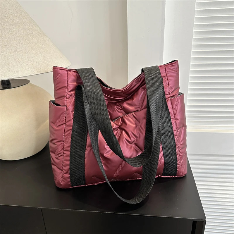Puffer Tote Bag for Women Cotton Padded Winter Handbag Soft Down Multiple Pocket Work Bag Shopper Bag 241227